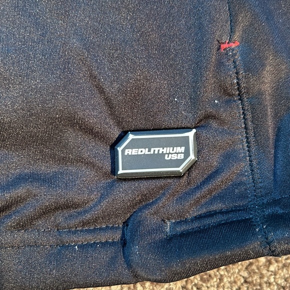 Men’s Milwaukee Heated Jacket - Picture 4 of 6